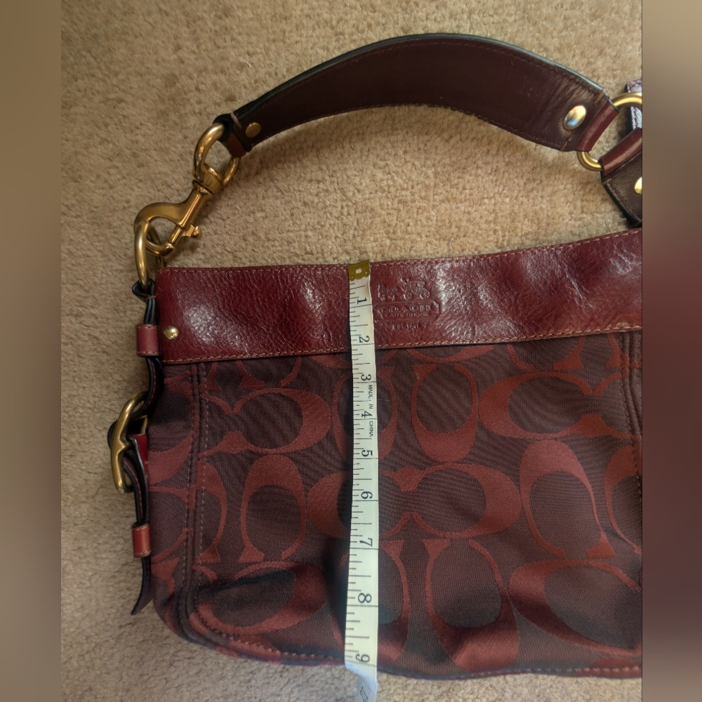 Coach Signature Zoe Bag - Picture 7 of 9